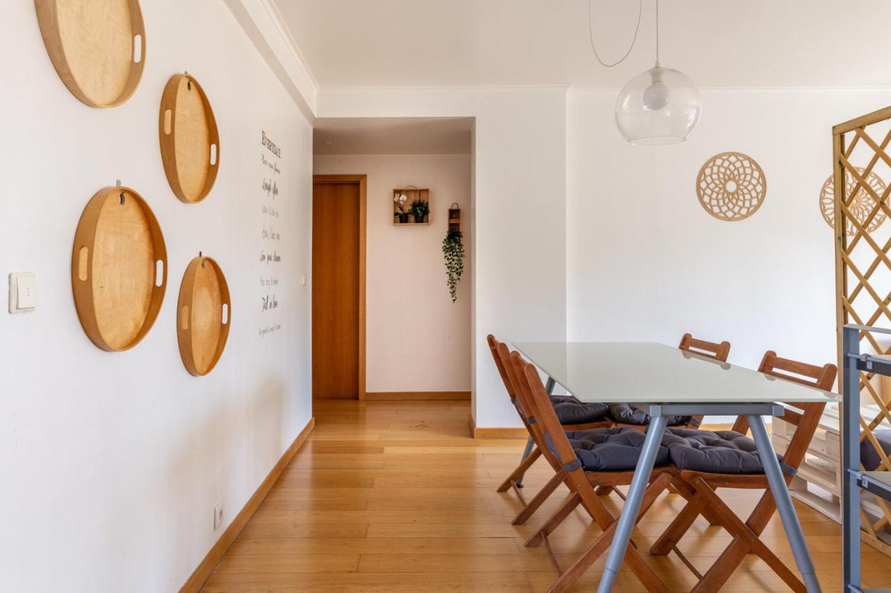 One Bedroom Apartment With Stunning River Views And Private Rooftop! Lisbon Exterior photo